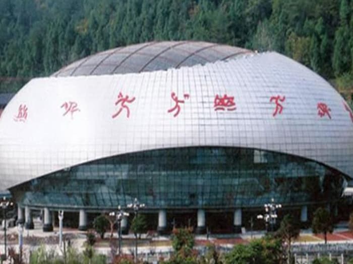 顺义体育中心球形网架加工安装